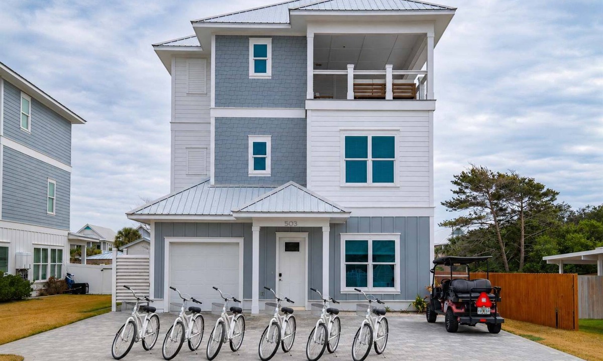 Bid-a-wee Beach House | Walk to the beach. Gulf Coast group fun!