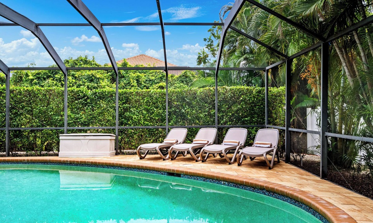 Marco Island House | Walk to the Beach & Dining! Relax in Your Private Heated Pool in Paradise!