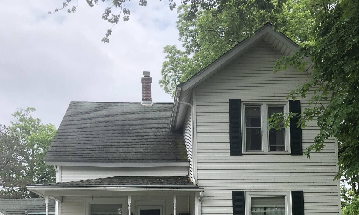 Colon House | Water Front Property on Palmer Lake