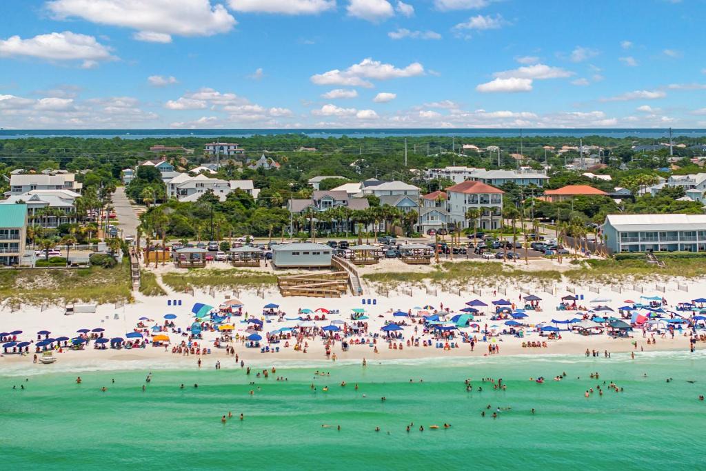 Villages of Crystal Beach House | Waterdog II by Travel Life Vacations