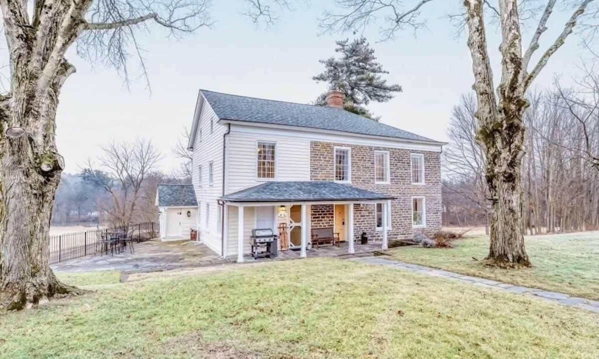 Mount Marion House | Waterfront catskills farmstay in a 19th Century historic home on an Alpaca Farm