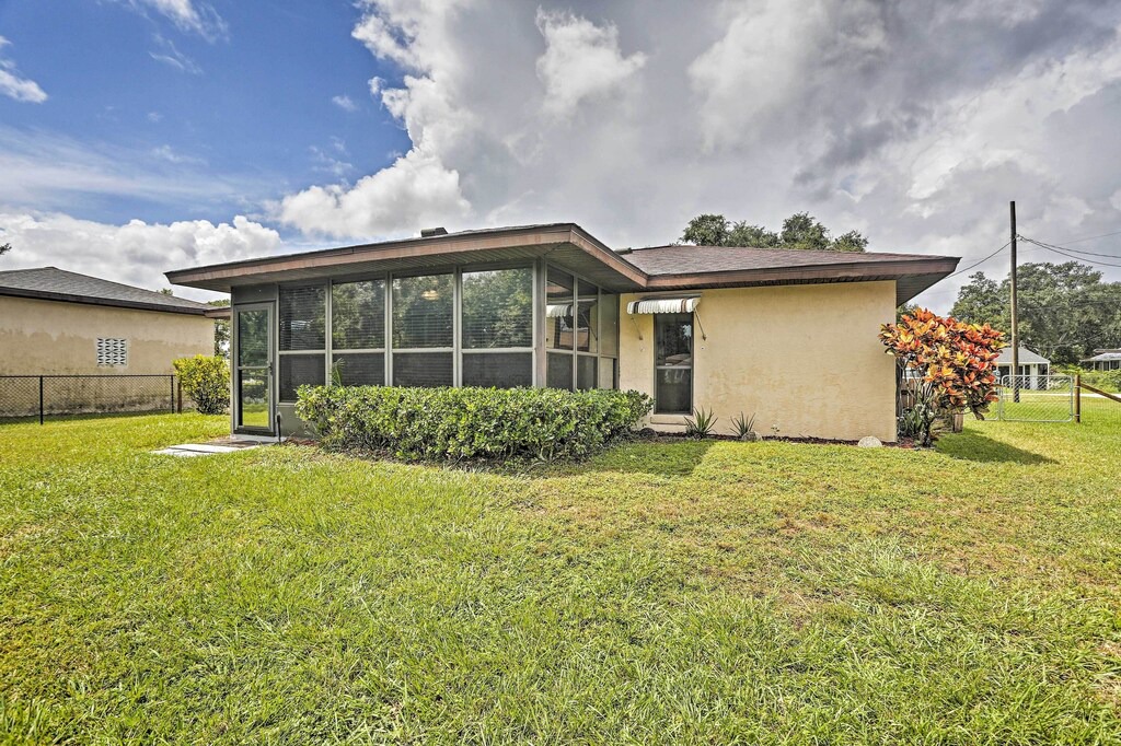 Highland House | Waterfront Lake Placid Home w/ Dock + Kayaks!