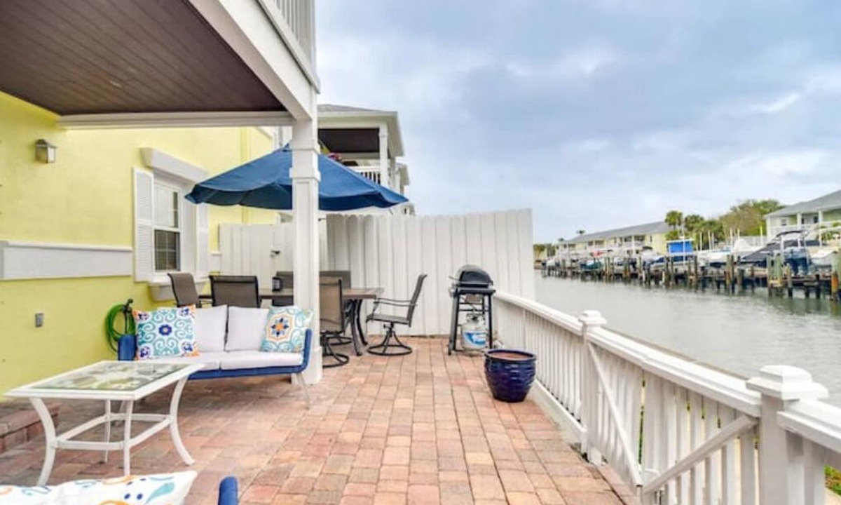Coquina Key Condo | Waterfront living and relaxation