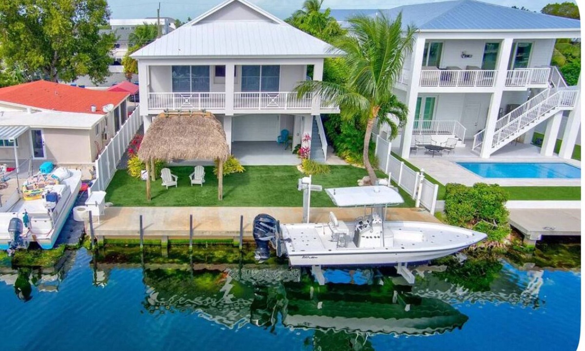 Plantation Tropical Park House | Waterfront, Movie Room, HotTub. 1 house, 2 Options