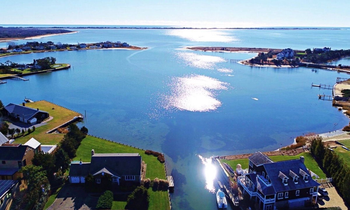 Shinnecock Hills House | WATERFRONT PARADISE 5 BR, DOCK, IMPECCABLY REMODELED - NEW BATHROOMS, KITCHEN,