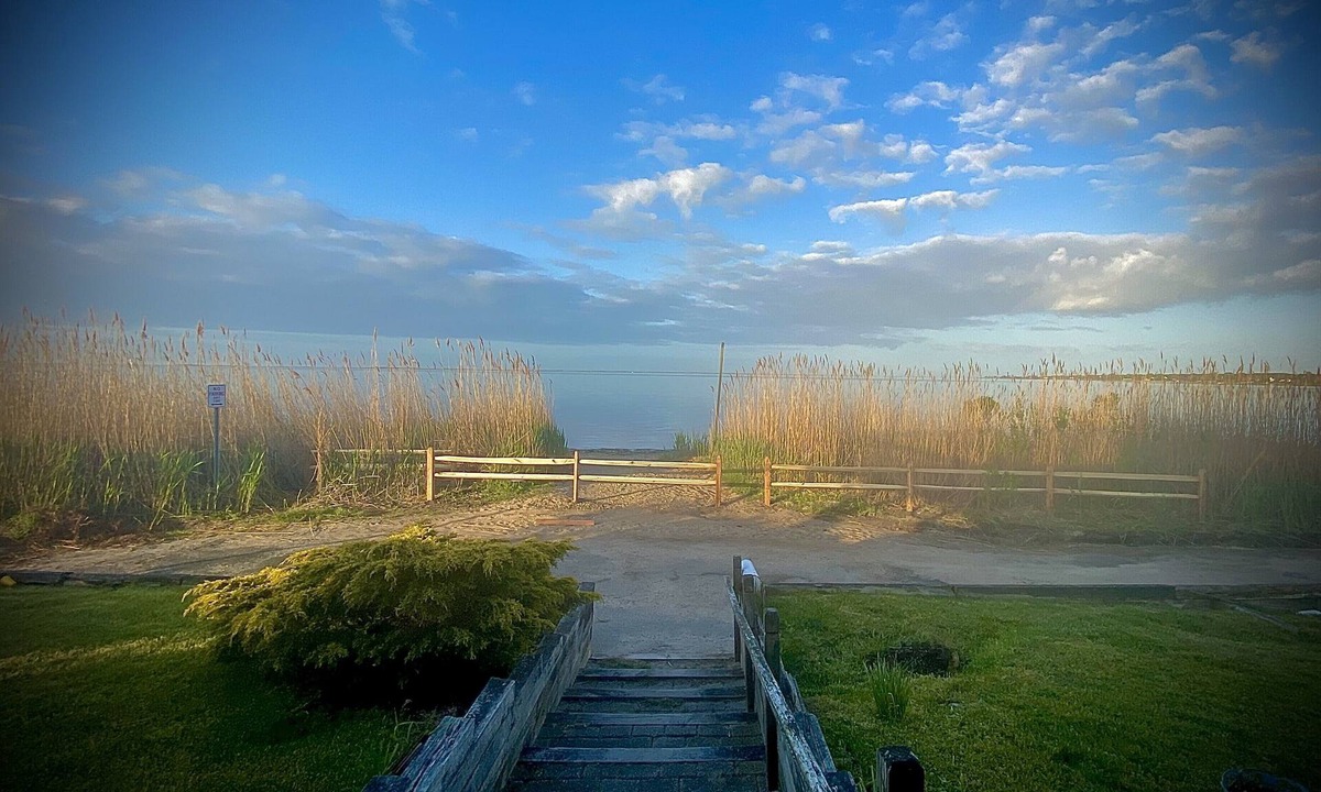 Brookhaven House | Waterfront & private beach Scandinavian style house near Bellport, NY