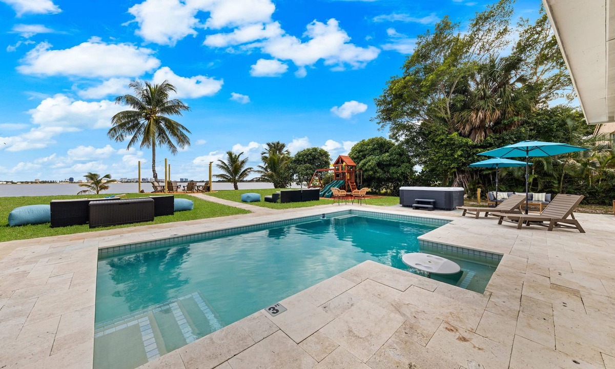 Palm Beach - West Palm Beach House | Waterfront Stunner! Heated Pool+Spa+Sauna+Firepit+ Playground!