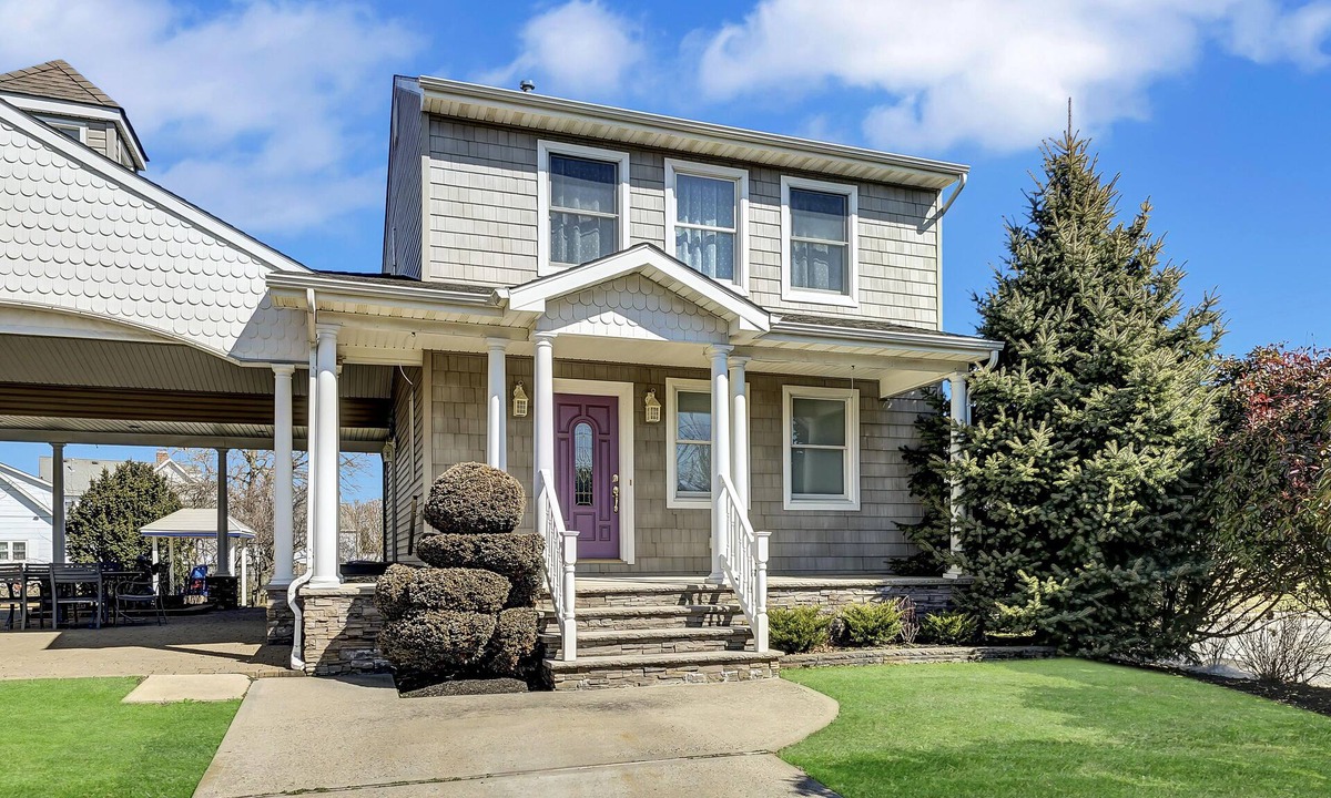 Long Branch House | Weekend and weekly rental near Pier Village. This house has it all!