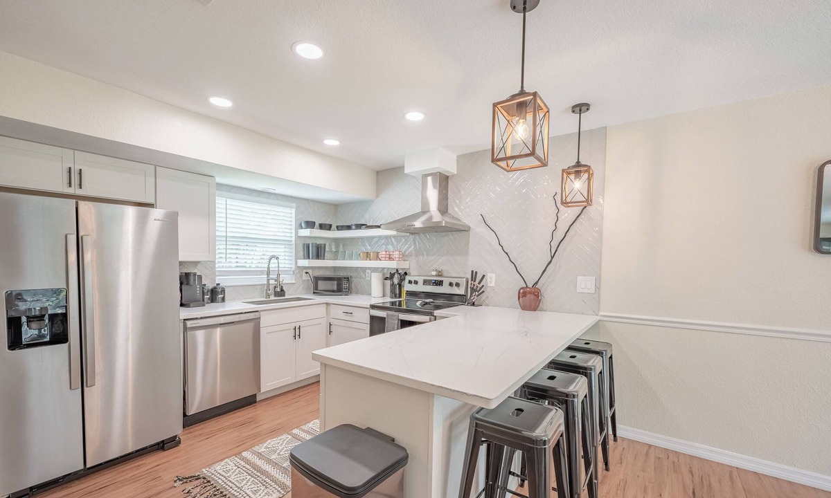 Spring Hill House | Weeki Wachee Pod