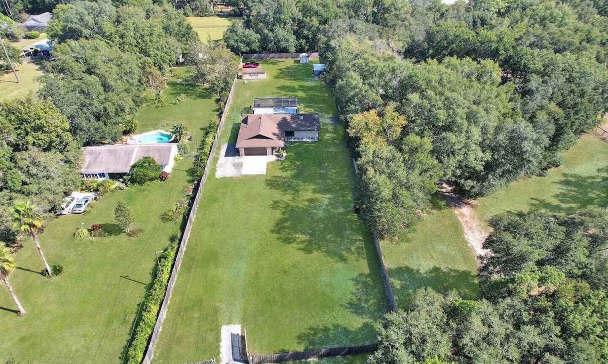 Apopka House | Welcome To Dreamland Over 1 acre of private living