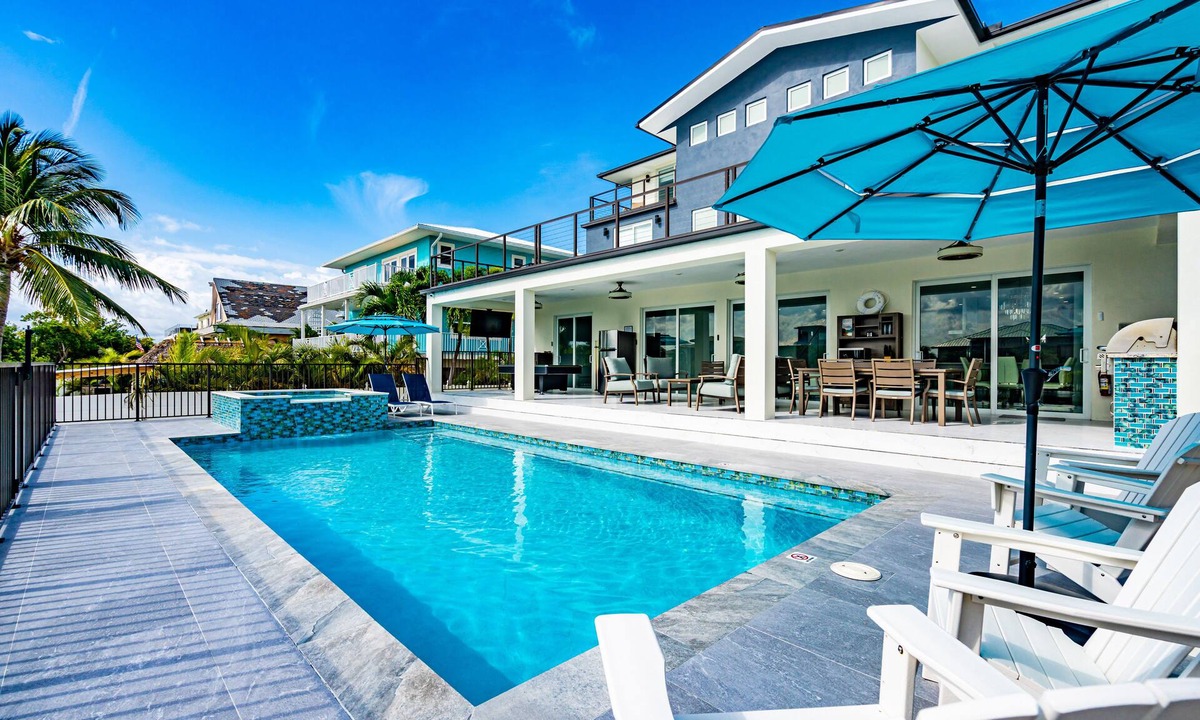 Marathon House | Welcome to Paradise Villa: A luxury home in Sombrero Beach, Florida Keys.
