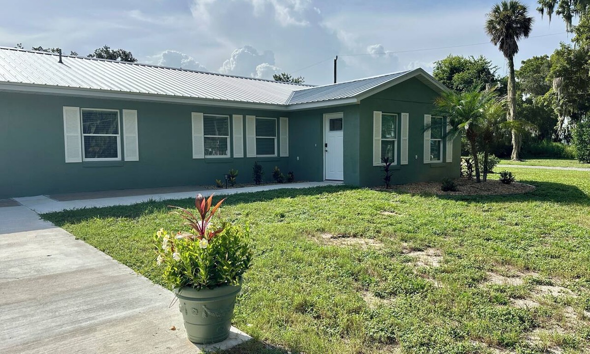 Okahumpka House | Welcome to the newly remodeled 2/2 Peaceful Retreat on Lake Harris!