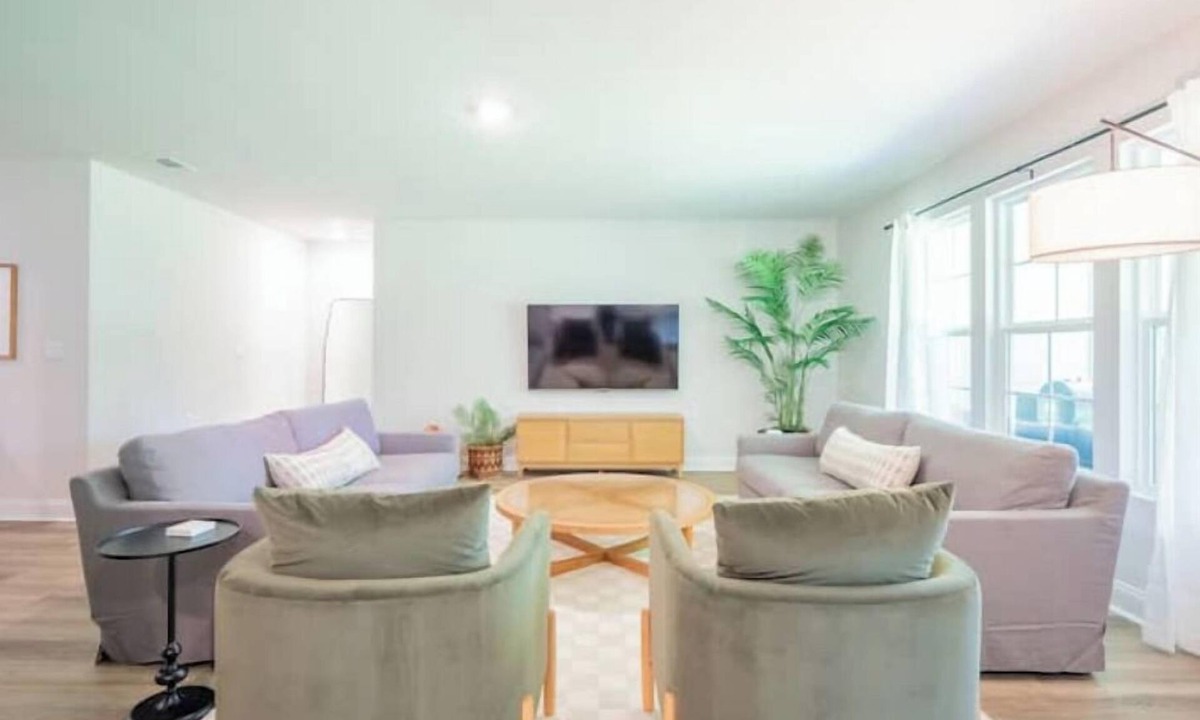 Briggston House | Wild Adventures Family Retreat