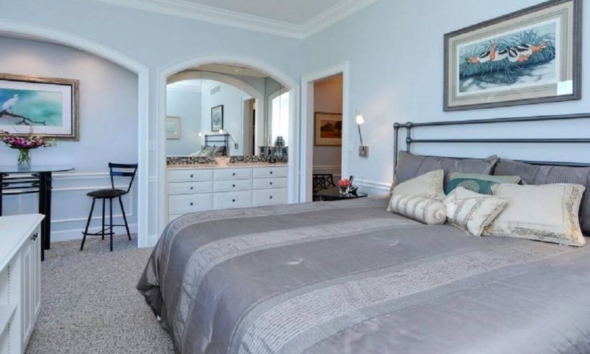 Osprey Apartment | Windsor Lodge Unit 3, Pool Access close to beaches