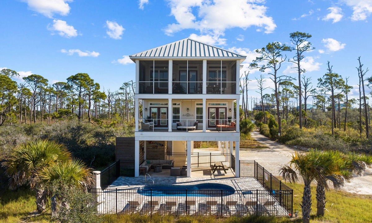 Cape San Blas House | Wine Down: 4th of July week now available as a Friday or Saturday check in!