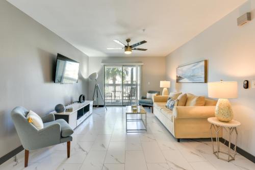 Indian Bayou House | Winter Getaway: Destin Condo by Golf & Dining