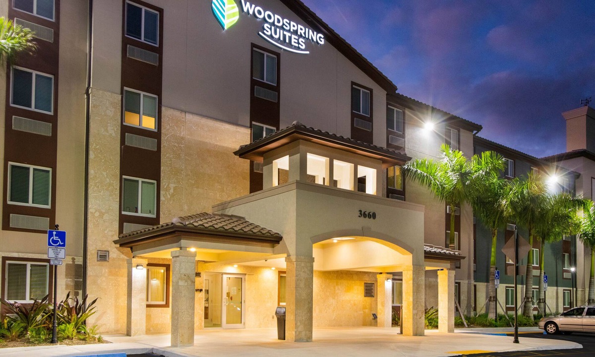 Southside Hotel | WoodSpring Suites Jacksonville - South