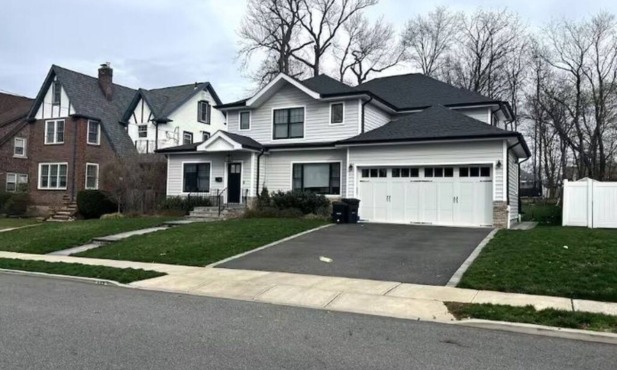 Teaneck House | World Cup rental minutes to Metlife - Sleeps 14