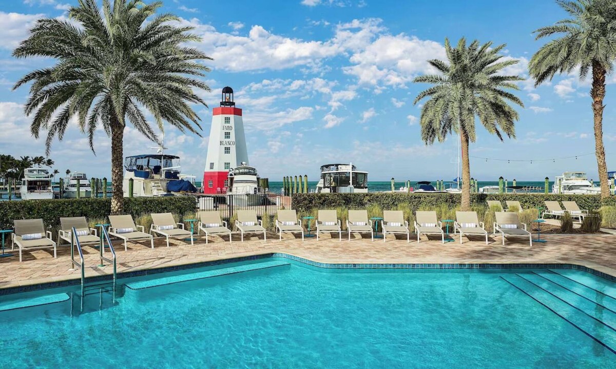Marathon Hotel | Your Gateway to a Perfect Getaway! 2 Units, Outdoor Pool, Pets Are Welcome!