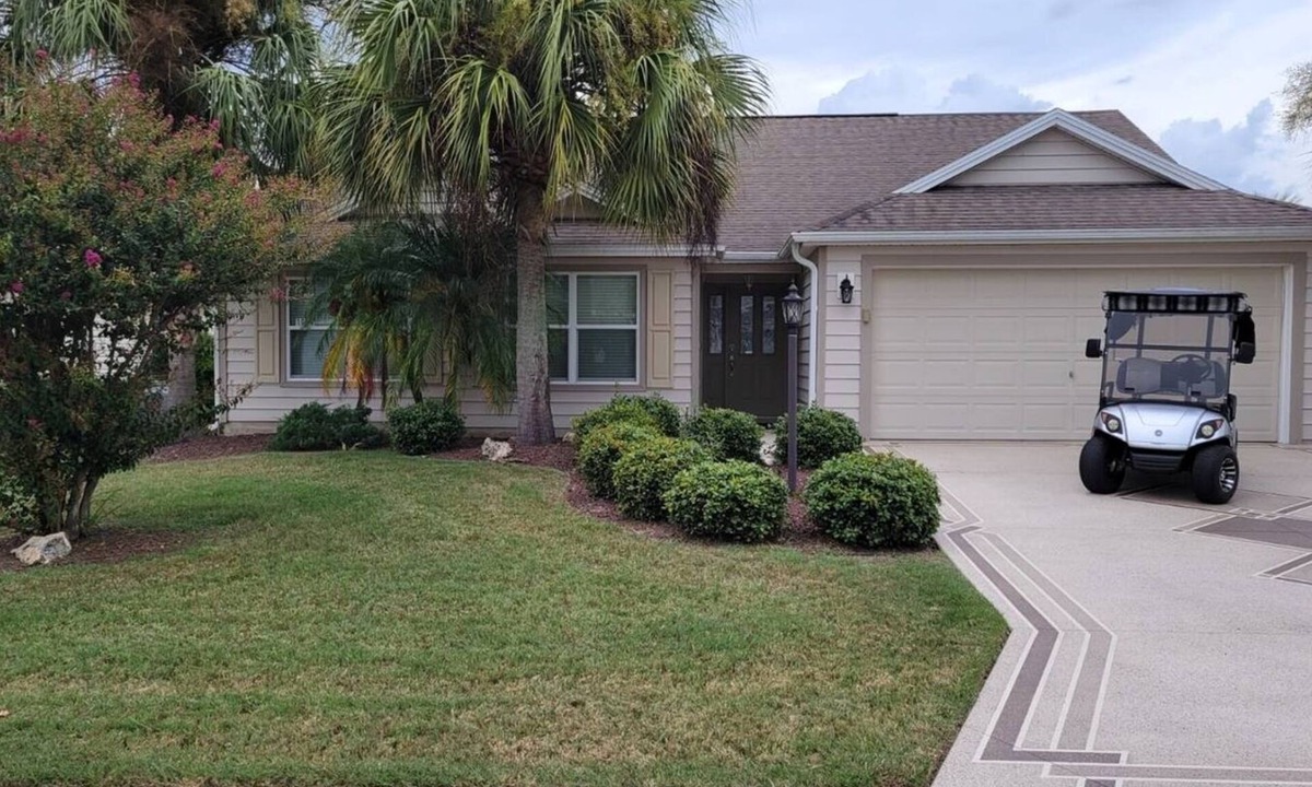 Pennecamp House | Your Happy Haven! - 3/2 w/Golf Cart in The Village of Pennecamp