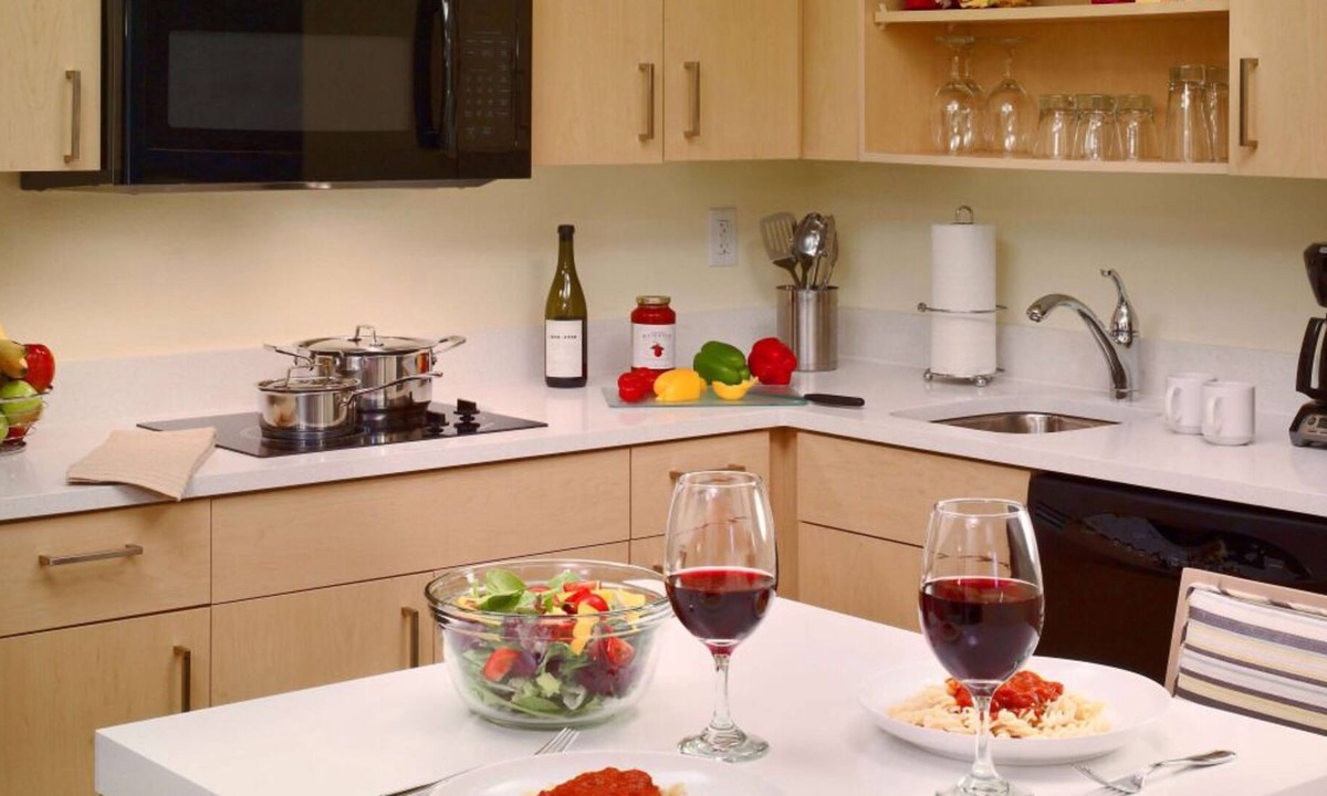 Parsippany House | Your Home Away From Home! Perfect for Business Trip! Free Parking, Pets Allowed!