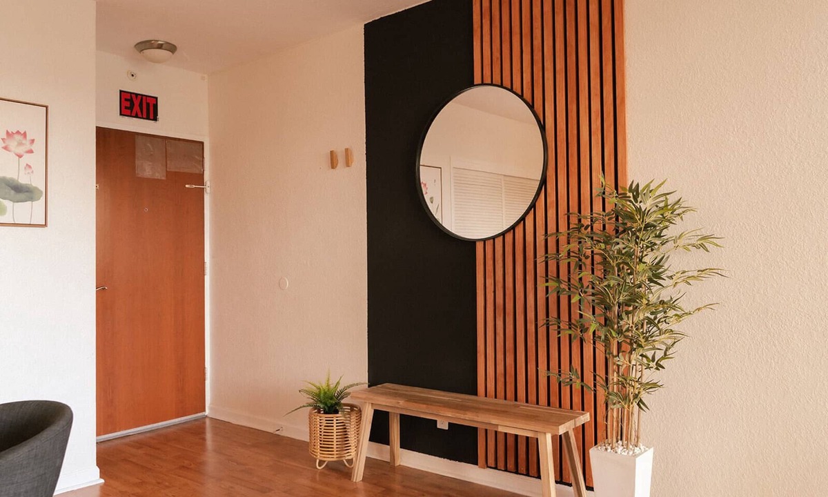 Hollywood South Central Beach Condo | Zen Retreat by the Beach