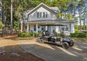 1369 Laurel Grove - The Crows Nest