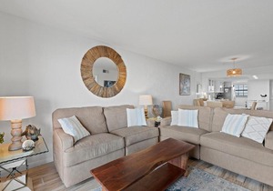 505 - Top Floor Ocean View 2/2