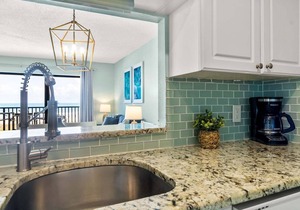 Beautiful Direct Oceanfront Condo W/Heated Pool & Steps to the Pier!🌴