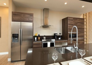 Near Disney!4 B/R with Free Parking & Free Wi-Fi, Family Friendly Out Door Pool