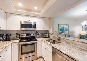 Relax in this 2-bedroom, 2-bath Bayside T Model condo in Sarasota.