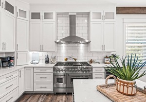 Seagrove Home, Pool, LSV, Gas Fire Pit, 3 Porches, 5 Bikes, 5-Min Walk to Beach