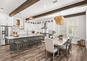 Seagrove Home, Pool, LSV, Gas Fire Pit, 3 Porches, 5 Bikes, 5-Min Walk to Beach