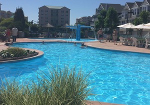 SeapointeVillage oceanview-Exceptional Ocean&Main pool views-free WIFI - 1BR+den