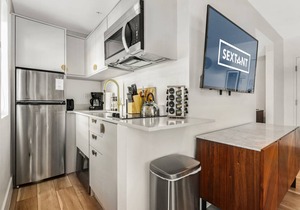 Sextant The Carmela One Block From Beach 2 Bed 2 Bath