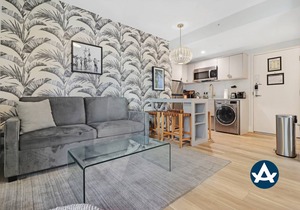 Sextant The Carmela One Block From Beach 1 Bed 1 Bath