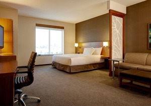 Sleeps 12! Three Comfy Units Near Attractions, Pool, Free Parking