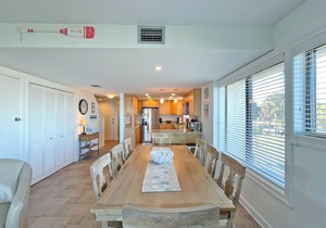 Sound Front townhome w/Pool, Tennis & Shuffle Board!
