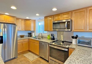 Sound Front townhome w/Pool, Tennis & Shuffle Board!