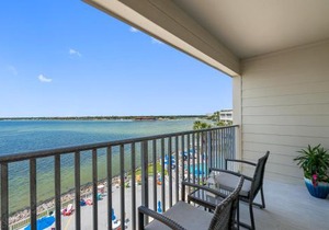 Sunset Paradise - Find yourself in Tampa