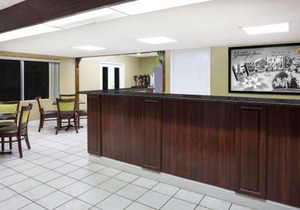 Super 8 by Wyndham Sarasota Near Siesta Key