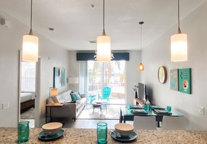 Vista Cay Lake View Treasure Fab Location by Pool Near Parks & OCCC