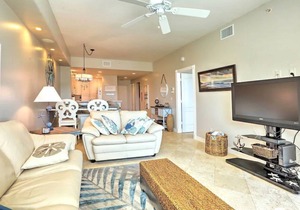 Waterfront Condo-Sleeps 6. Burnt Store Marina. Pool, Golf, boating, and more.