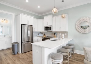 West Side Cottage Unit R - Luxury at the Beach in the Angell Family Beach House!