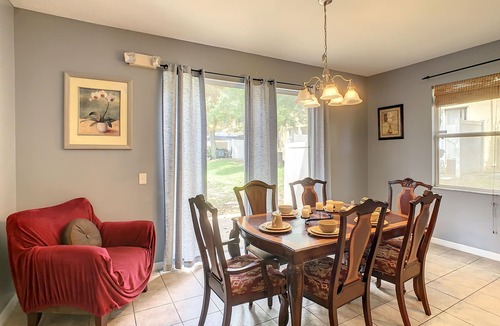 Crestwynd Bay House | 1.5 Miles to Disney and one minute from Walmart,1600 sqft 3BR/3BA Townhome
