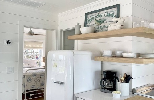 Indian Rocks Beach Cottage | 1 Bd Immaculate Gulf front BOHO Beach Cottage