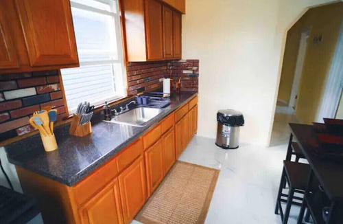 Usmma Apartment | 1-Bedroom Apartment with Sofa bed in City Island