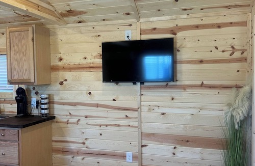 Steinhatchee Cabin | 1 bedroom cabin near boat ramp, restaurants, marinas in Steinhatchee