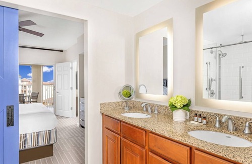 Williamsburg Resort | 1 Bedroom Villa Close to ALL Main Attractions in the Central Florida Area