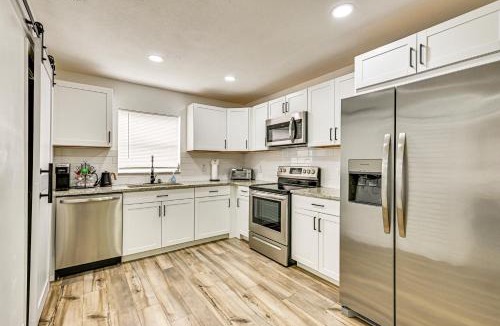 Terrace Park House | 1 Mi to Busch Gardens: Modern Home w/Private Yard